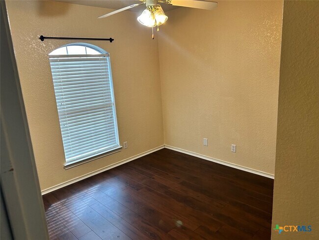 Building Photo - 4501 Alleeta Dr