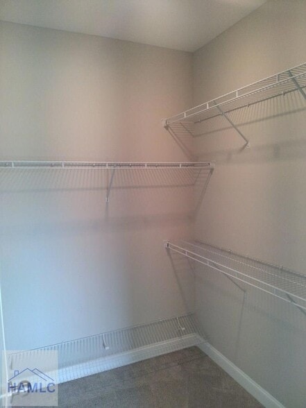 Building Photo - 729 Burke Dr