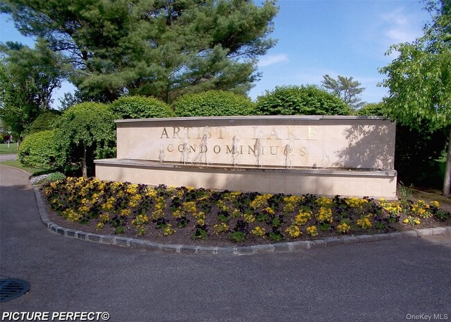 Building Photo - 89 Artist Lake Dr