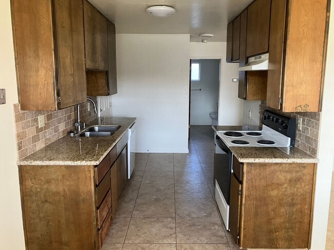 Building Photo - 2509 Plumeria Ct