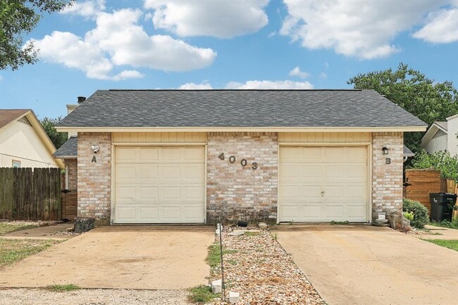 Building Photo - 4003 Stonebridge Dr