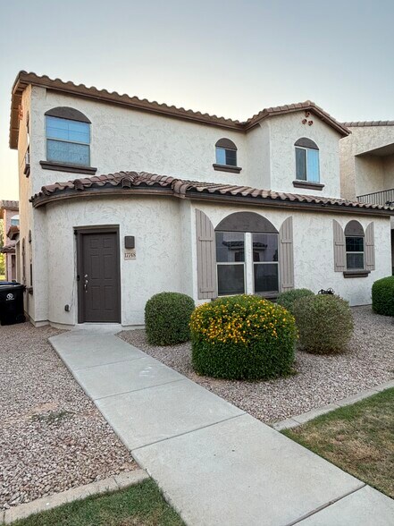 Building Photo - 17748 W Mandalay Ln