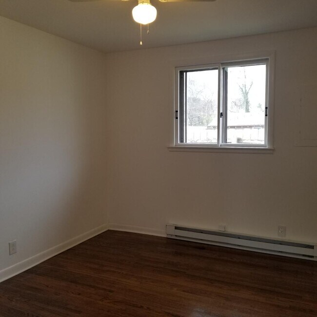 Building Photo - 934 Boscobel St