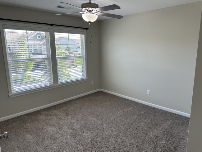 Building Photo - 3025 Lodge View Ct