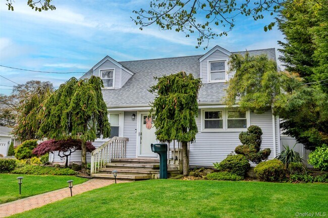 Building Photo - 25 E Shore Dr