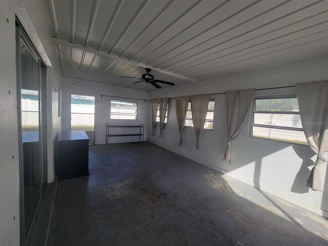 Building Photo - 6290 Coniston Terrace