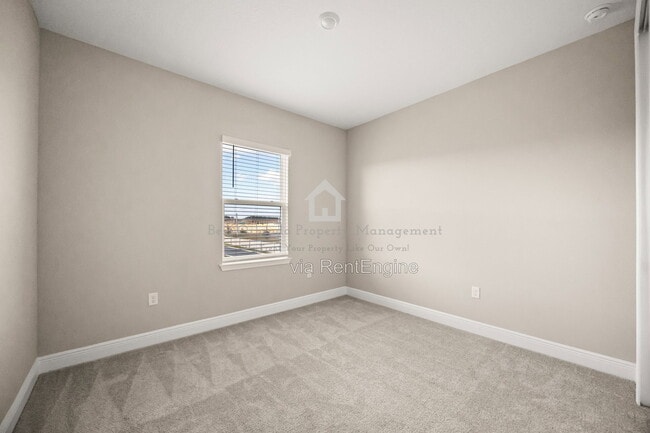 Building Photo - 16848 Hamlin Vis Aly