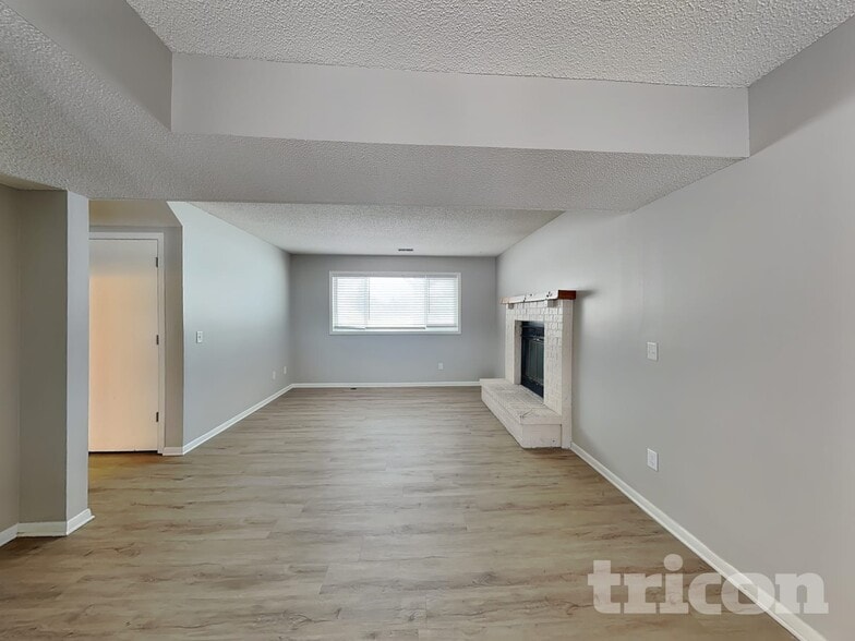 Building Photo - 8301 Thomas Ave N