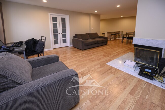 Building Photo - 4 Rutgers Dr