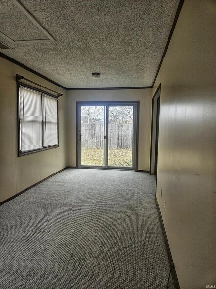 Building Photo - 1330 Springbrook Rd