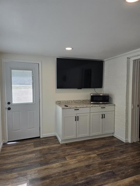 Building Photo - 6157 Orville Dr