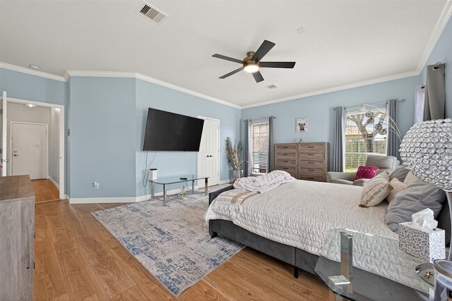 Building Photo - 3329 Oak Dale Way