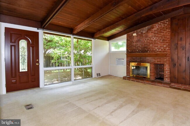 Building Photo - 3415 Gallows Rd