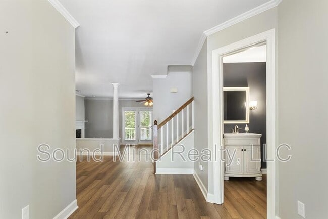 Building Photo - 112 Lomond Ln