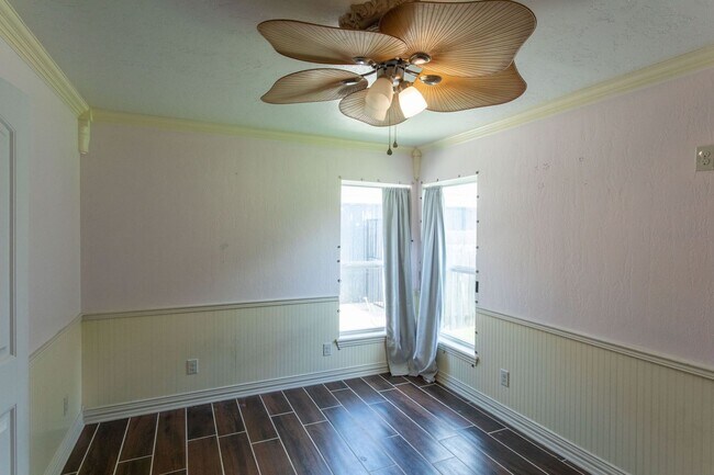 Building Photo - 1803 Midwestern Pkwy