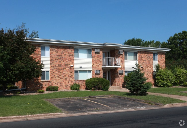 Primary Photo - Hudson Hill Apartments