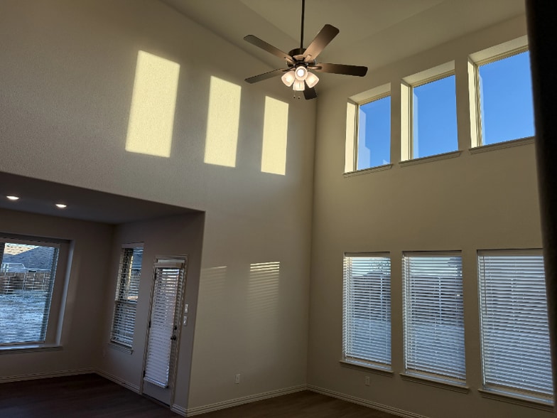 Building Photo - 1312 Staffords Pt