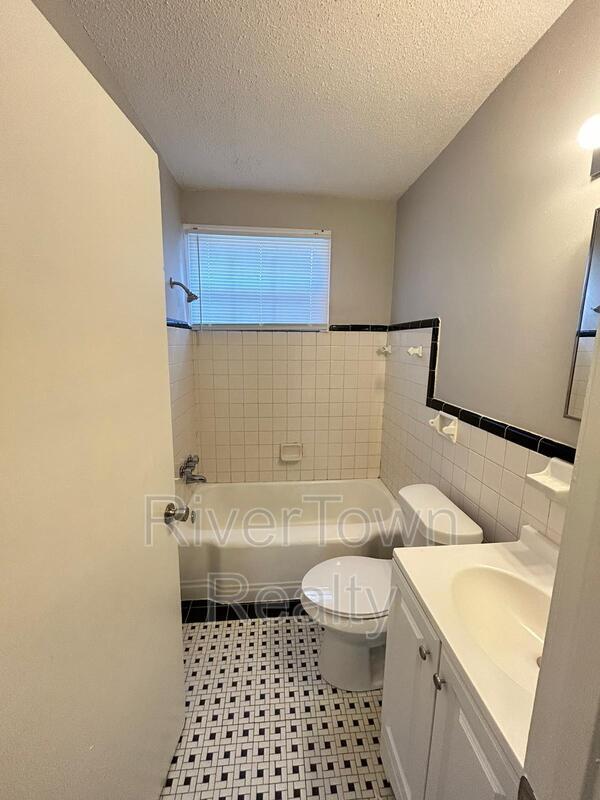 Building Photo - 1764 Brown Ave