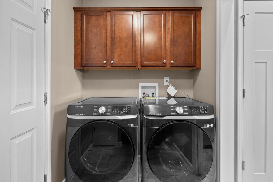 Building Photo - 25 Kettle Ct