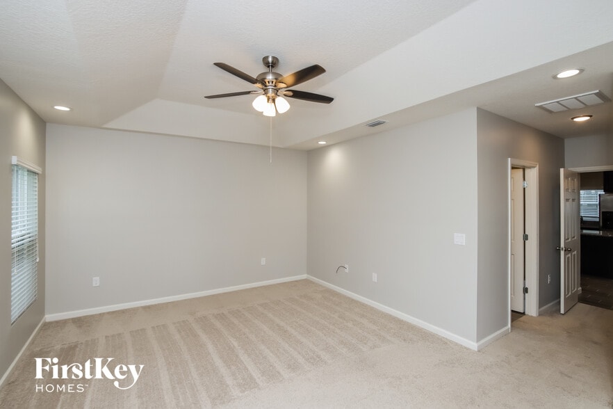 Building Photo - 3825 Harvest Cir