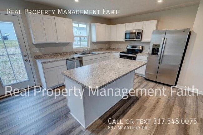 Building Photo - 897 McArthur Dr