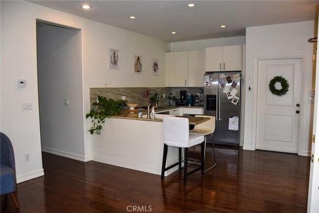 Building Photo - 8325 La Bajada Ave