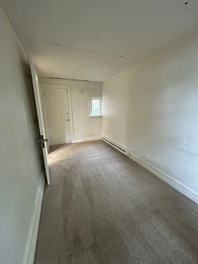 Building Photo - Two bedroom duplex