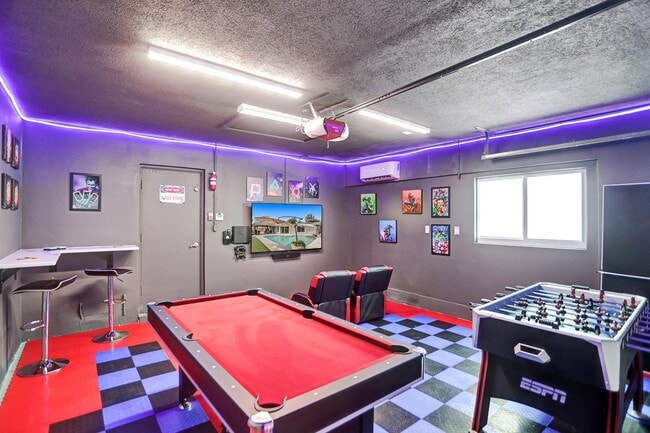 Building Photo - 470 SE 4th Ct