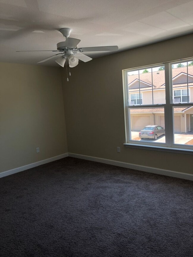 Building Photo - Beautiful Town-home with 3 bedroom, 2.5 bath located on Callaway Chase Lane.Close to TAFB