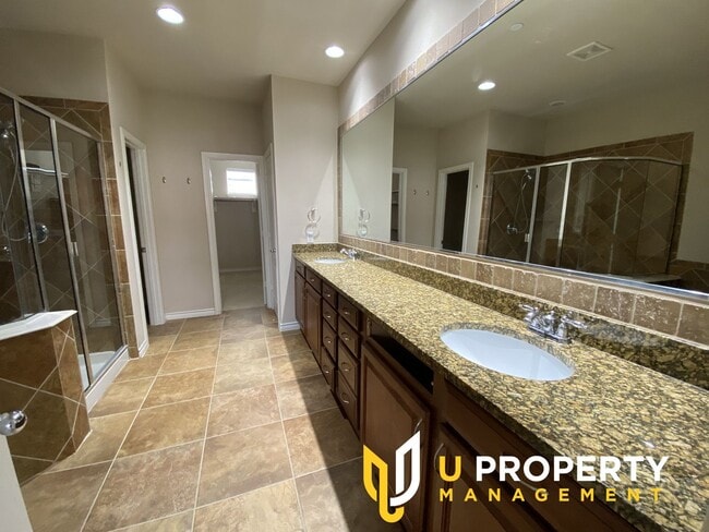 Building Photo - 15831 Breedlove Pl