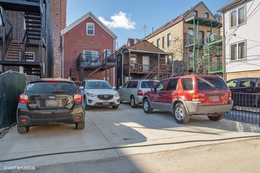 Optional dedicated parking pad-room for 2 cars - 1422 Chestnut W St