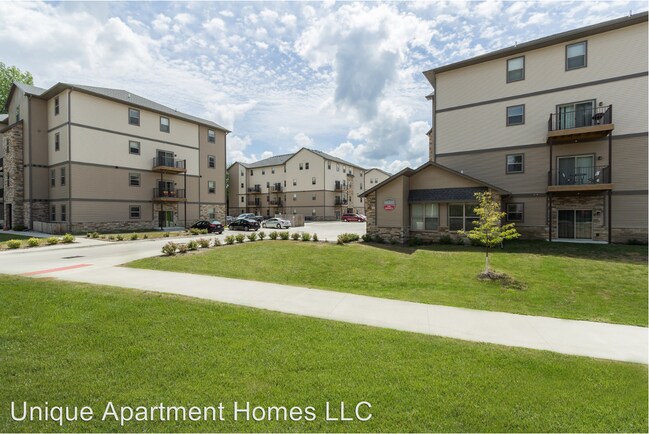 Building Photo - 4120 Lincoln Swing St