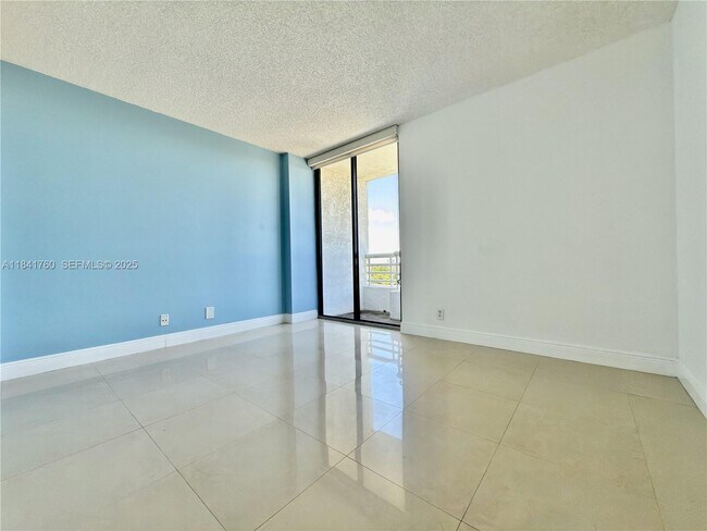 Building Photo - 3300 NE 192 St