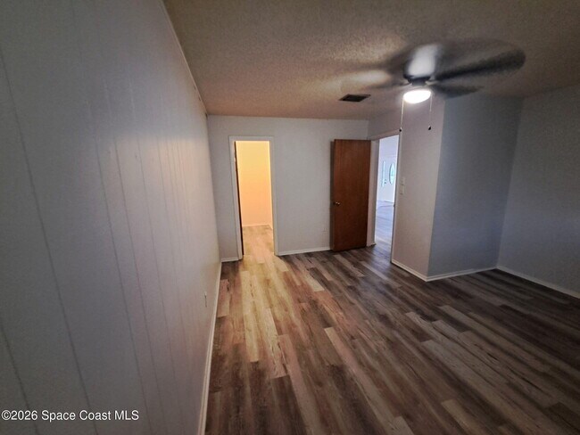 Building Photo - 1750 James Rhodes Pl