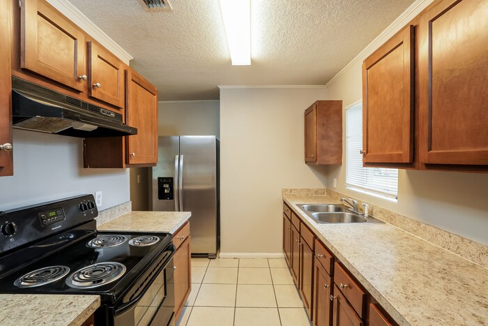 Building Photo - 6049 Cedar Hills Blvd