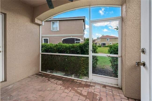 Building Photo - 9745 Roundstone Cir