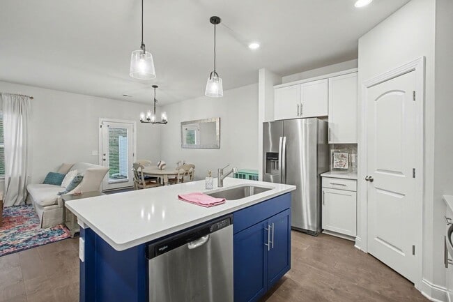 Building Photo - FOR LEASE- 3 BED 2.5 BATH TOWNHOME IN LEBANON TN!