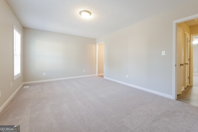 Building Photo - 8071 Creekstone Way