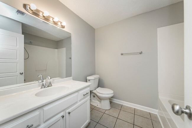 Building Photo - 17 Chalet St