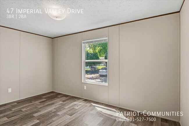 Building Photo - 47 Imperial Valley Dr