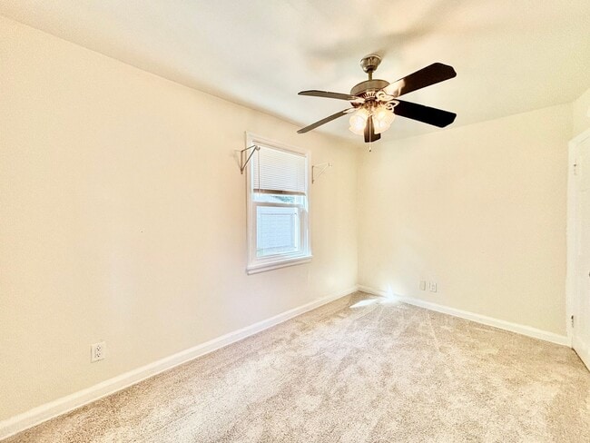Building Photo - Cozy Home with Private Backyard & Detached...