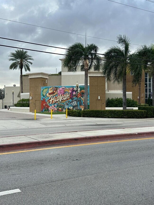 Building Photo - 4655 Palm Ave