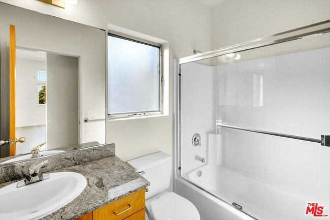 Building Photo - 11960 Iowa Ave