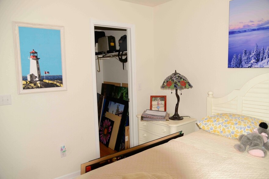 Building Photo - 443 S Quay St