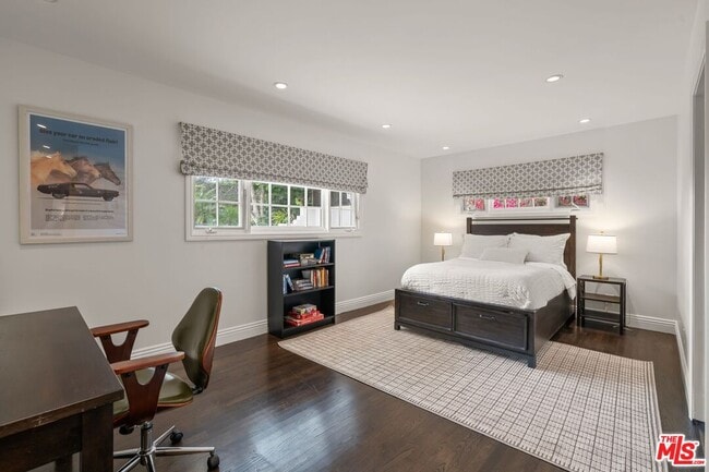 Building Photo - 9023 Alto Cedro Dr