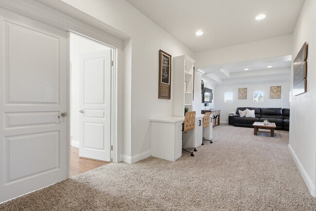 Building Photo - 1317 Gull Ct