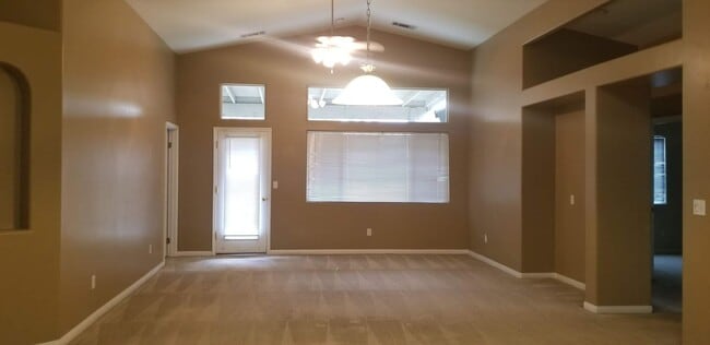 Building Photo - 10211 Lanesborough Ave