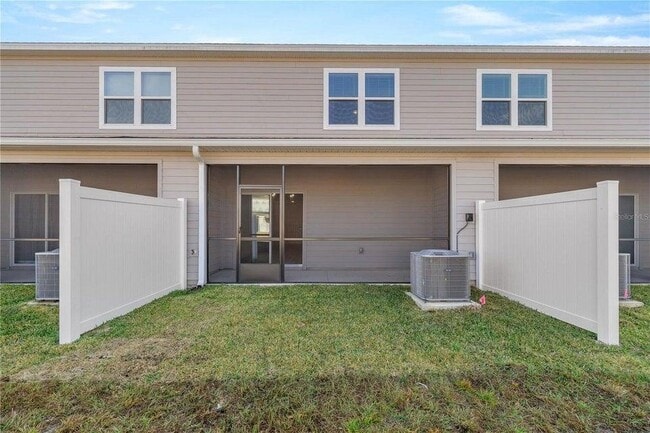 Building Photo - 3632 SE 37th Ct