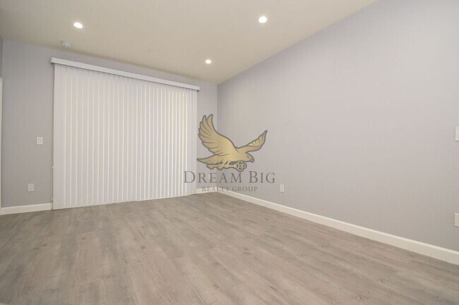 Building Photo - 7155 S Durango Dr