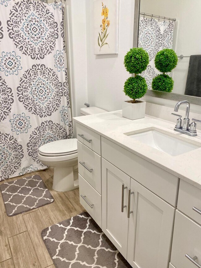 First Level Full Bath - 7027 S 13th Way